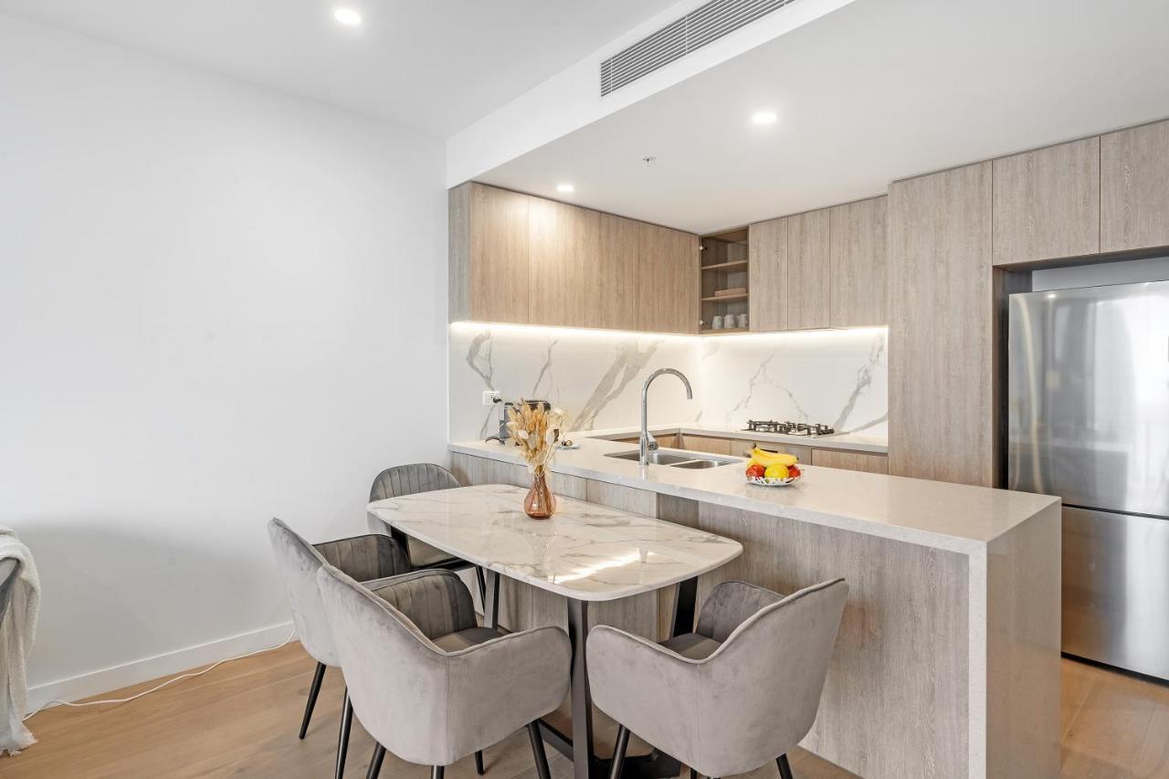 Lamour Ocean View Apartment I In Casino Broadbeach - Free Parking-195Cm Гоулд Коуст Екстериор снимка