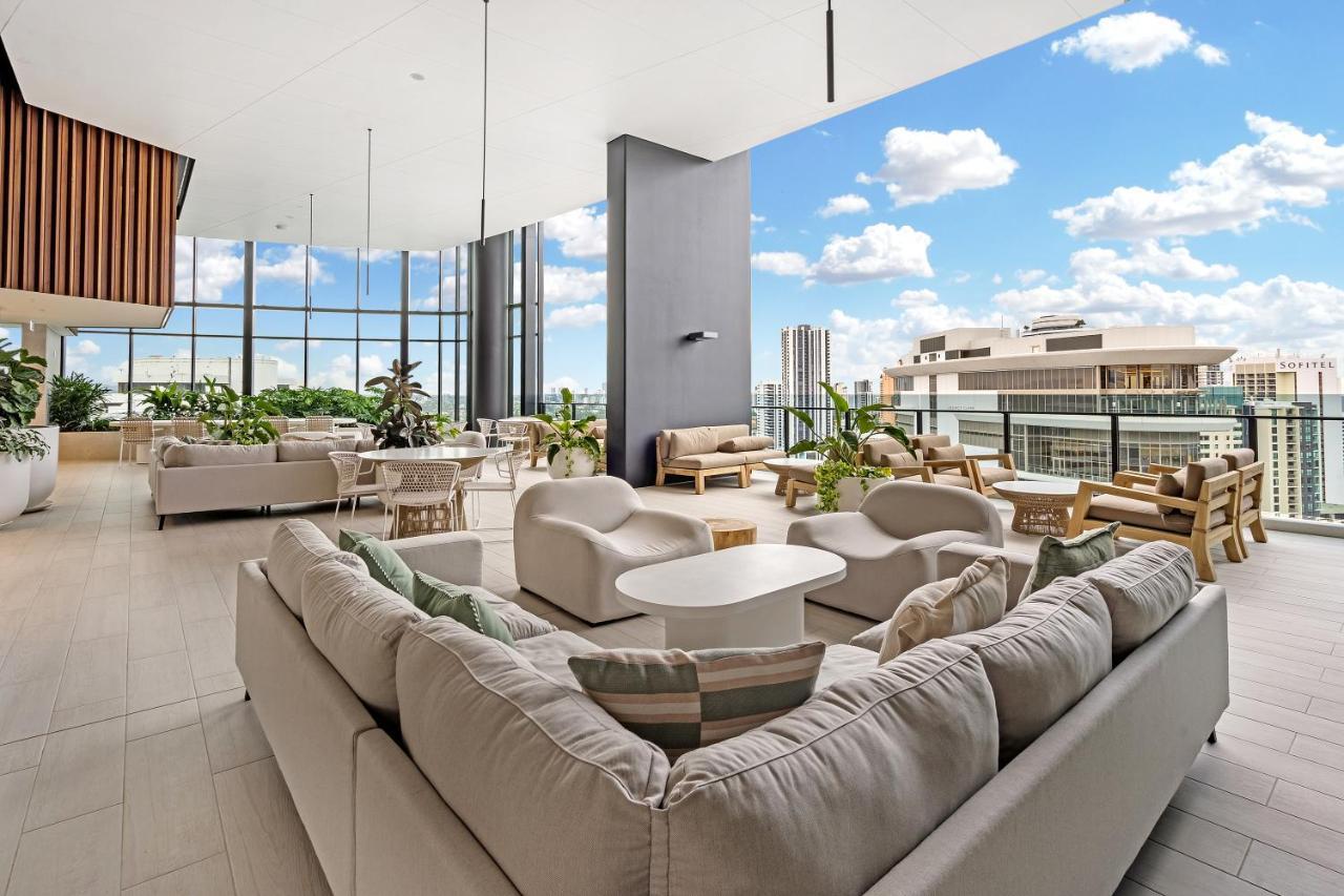 Lamour Ocean View Apartment I In Casino Broadbeach - Free Parking-195Cm Гоулд Коуст Екстериор снимка
